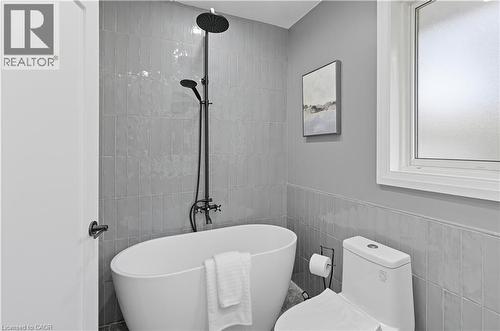 Main 4pc Bath - 278 Purnell Place, Burlington, ON 