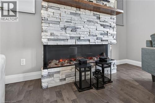 243 Grey Silo Road Unit# 11, Waterloo, ON - Indoor With Fireplace