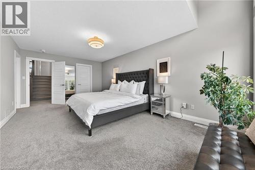 243 Grey Silo Road Unit# 11, Waterloo, ON - Indoor Photo Showing Bedroom
