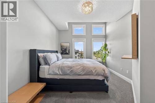 243 Grey Silo Road Unit# 11, Waterloo, ON - Indoor Photo Showing Bedroom