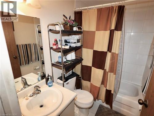 55 Green Valley Drive Unit# 404, Kitchener, ON - Indoor Photo Showing Bathroom