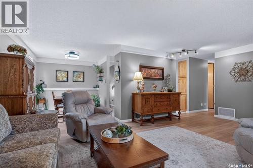 814 Arlington Avenue, Saskatoon, SK 