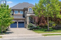 321 GRAND VELLORE CRESCENT Vaughan, ON L4H 0N7