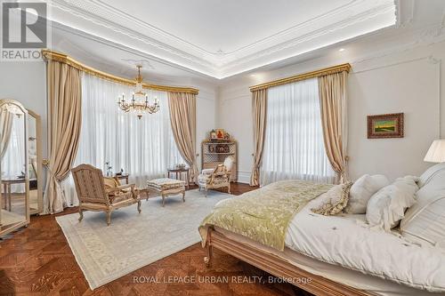 105 King Hills Lane, King, ON - Indoor Photo Showing Bedroom