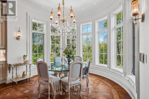 105 King Hills Lane, King, ON - Indoor Photo Showing Dining Room