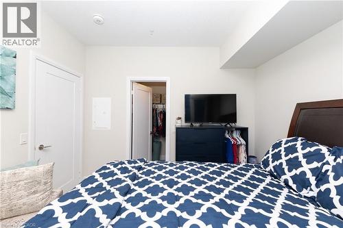 16 Concord Place Unit# 209, Grimsby, ON - Indoor Photo Showing Bedroom