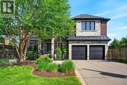 2470 APPLEWOOD Drive Oakville, ON L6L 1V9