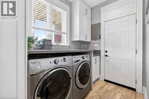 2470 Applewood Drive, Oakville, ON - Indoor Photo Showing Laundry Room