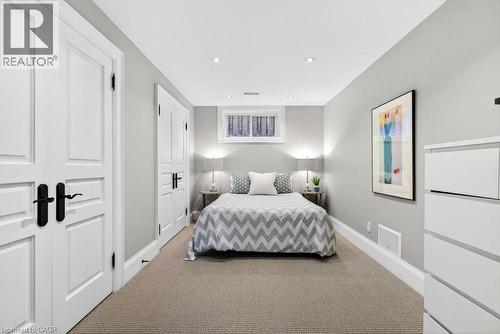 2470 Applewood Drive, Oakville, ON - Indoor Photo Showing Bedroom