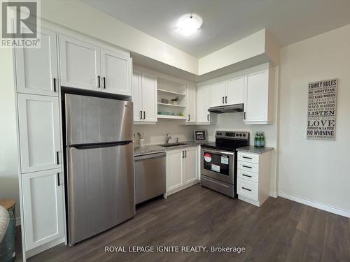 119 - 1081 Danforth Road, Toronto, ON - Indoor Photo Showing Kitchen