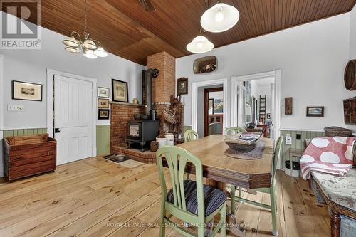 1351 Flos Rd 11 E, Springwater, ON - Indoor Photo Showing Dining Room