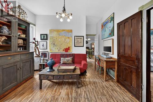 1351 Flos Rd 11 E, Springwater, ON - Indoor
