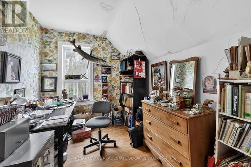 1351 Flos Rd 11 E, Springwater, ON - Indoor