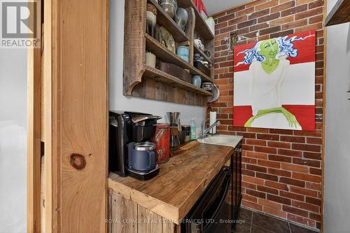 1351 Flos Rd 11 E, Springwater, ON - Indoor