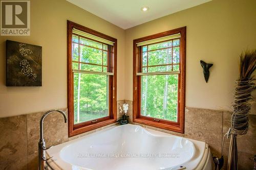 7 Nevis Ridge Drive, Oro-Medonte, ON - Indoor Photo Showing Bathroom