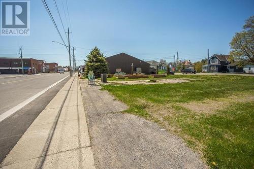 182 & 184 Main St, Thessalon, ON 