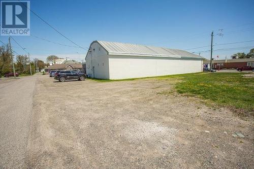 182 & 184 Main St, Thessalon, ON 