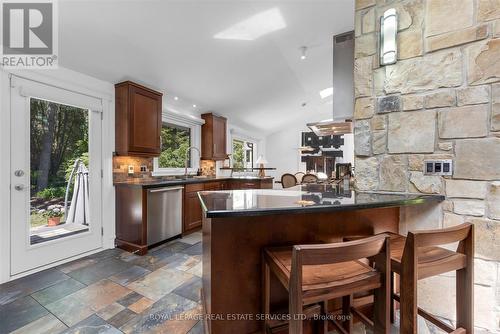 4163 Lakeshore Road, Burlington, ON - Indoor Photo Showing Other Room