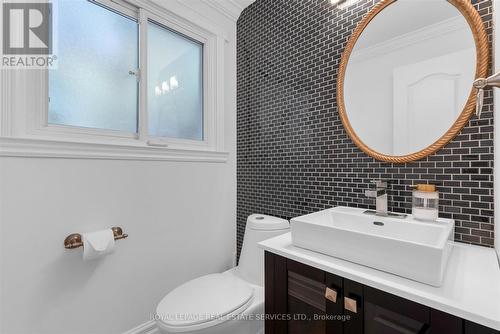 4163 Lakeshore Road, Burlington, ON - Indoor Photo Showing Bathroom