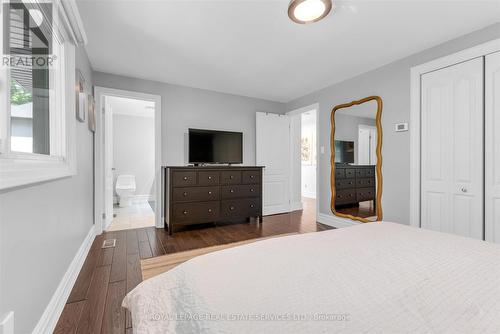 4163 Lakeshore Road, Burlington, ON - Indoor Photo Showing Bedroom