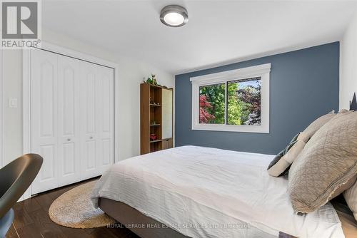 4163 Lakeshore Road, Burlington, ON - Indoor Photo Showing Bedroom