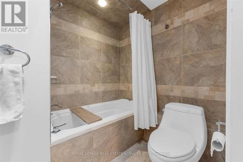 4163 Lakeshore Road, Burlington, ON - Indoor Photo Showing Bathroom