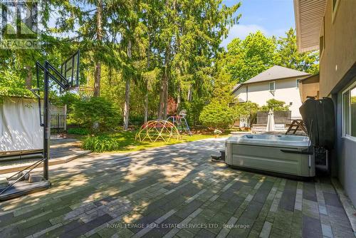 4163 Lakeshore Road, Burlington, ON - Outdoor