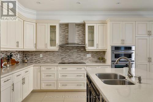 3456 Liptay Avenue, Oakville, ON - Indoor Photo Showing Kitchen With Double Sink With Upgraded Kitchen