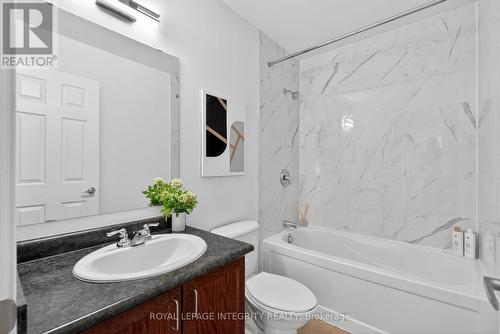 2619 Baynes Sound Way, Ottawa, ON - Indoor Photo Showing Bathroom