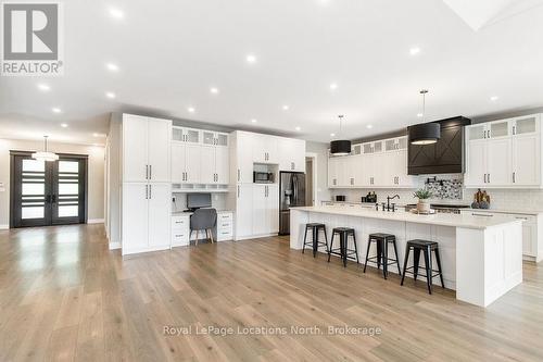 429540 8Th B Concession, Grey Highlands, ON - Indoor Photo Showing Kitchen With Upgraded Kitchen