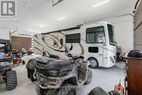 429540 8Th B Concession, Grey Highlands, ON - Indoor Photo Showing Garage