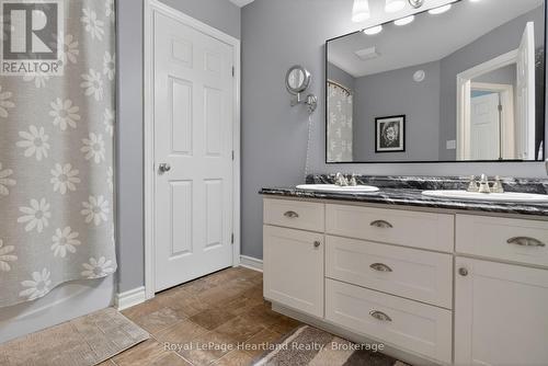 86 Huron Street W, South Huron (Exeter), ON - Indoor Photo Showing Bathroom