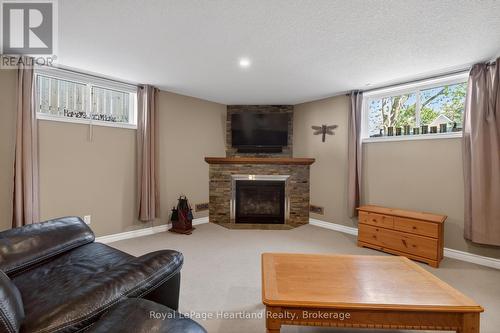 86 Huron Street W, South Huron (Exeter), ON - Indoor Photo Showing Living Room With Fireplace