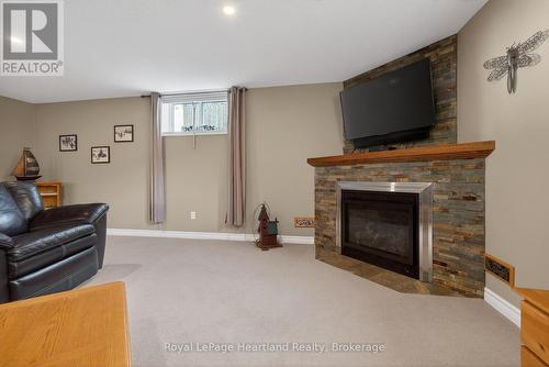 86 Huron Street W, South Huron (Exeter), ON - Indoor Photo Showing Living Room With Fireplace