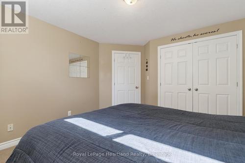 86 Huron Street W, South Huron (Exeter), ON - Indoor Photo Showing Bedroom
