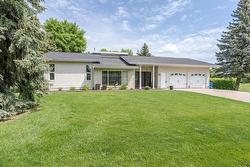 21 Carriere Avenue St Pierre-Jolys, MB R0A 1V0