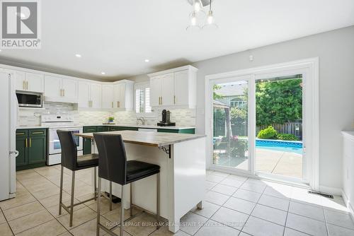 36 Wiltshire Place, Hamilton, ON - Indoor Photo Showing Kitchen