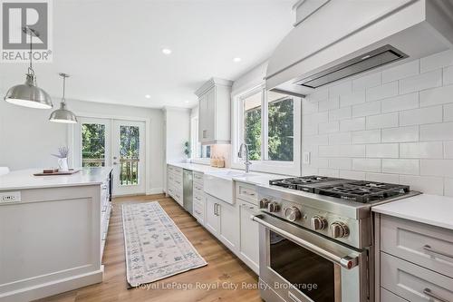 103 Gilkison Street, Centre Wellington, ON - Indoor Photo Showing Kitchen With Upgraded Kitchen