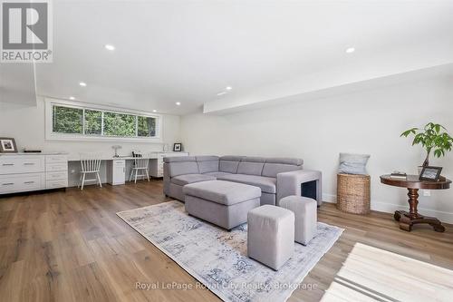 103 Gilkison Street, Centre Wellington, ON - Indoor Photo Showing Living Room