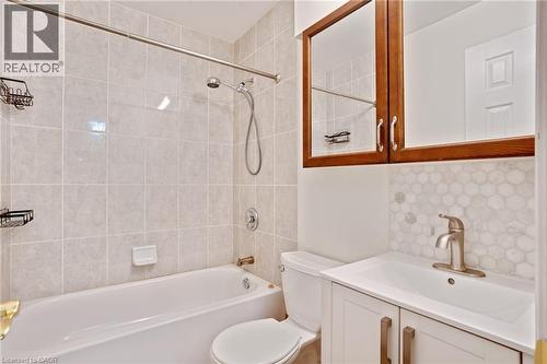793 Colborne Street Unit# 114, Brantford, ON - Indoor Photo Showing Bathroom