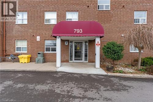 793 Colborne Street Unit# 114, Brantford, ON - Outdoor With Exterior