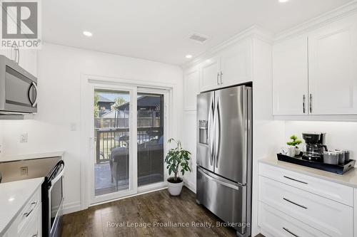 31 Gavin Crescent, Quinte West (Murray Ward), ON - Indoor Photo Showing Kitchen