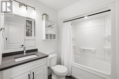 31 Gavin Crescent, Quinte West (Murray Ward), ON - Indoor Photo Showing Bathroom