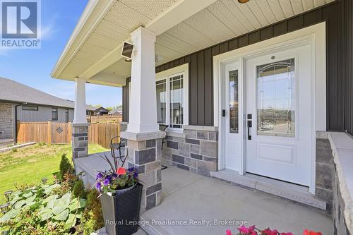 31 Gavin Crescent, Quinte West (Murray Ward), ON - Outdoor With Deck Patio Veranda