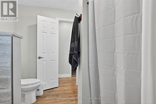 394 7Th Line Road, Douro-Dummer, ON - Indoor Photo Showing Bathroom