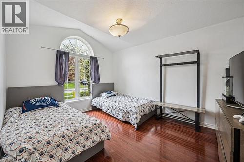 Vaulted ceiling - 44 Mcnichol Drive, Cambridge, ON - Indoor Photo Showing Bedroom