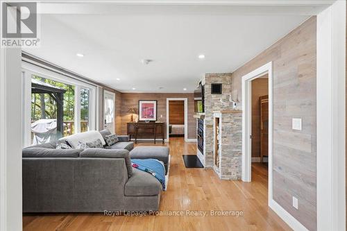 304 Lakeview Lane, Tweed (Hungerford (Twp)), ON - Indoor Photo Showing Other Room