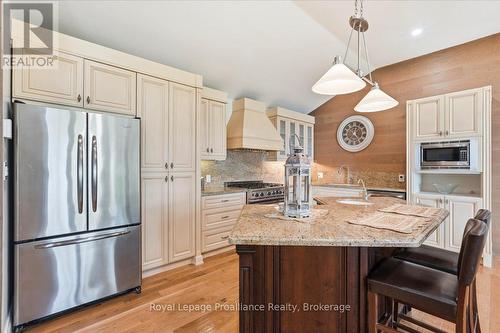 304 Lakeview Lane, Tweed (Hungerford (Twp)), ON - Indoor Photo Showing Kitchen With Upgraded Kitchen