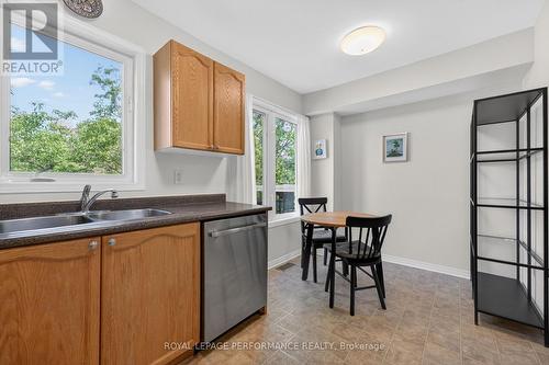 147 Fordham Private, Ottawa, ON - Indoor Photo Showing Kitchen With Double Sink