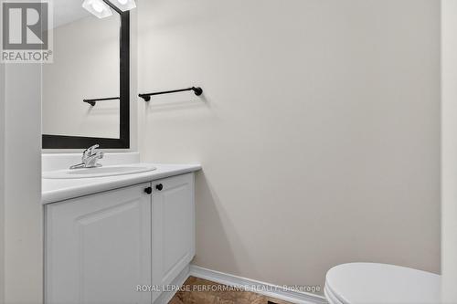 147 Fordham Private, Ottawa, ON - Indoor Photo Showing Bathroom